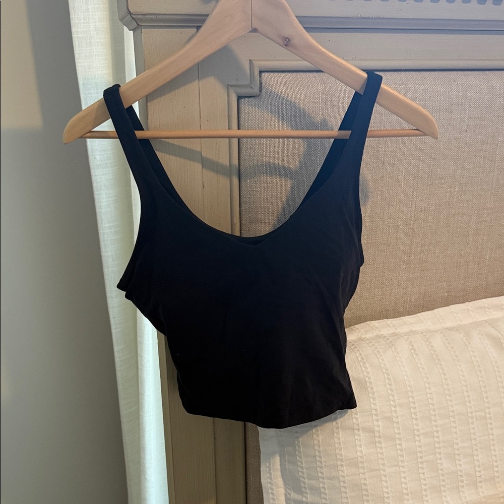 Lululemon Black Women's Cropped Workout Tank Top